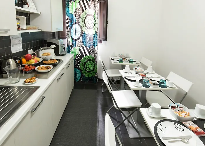 B模式酒店 招待所 卡塔尼亚