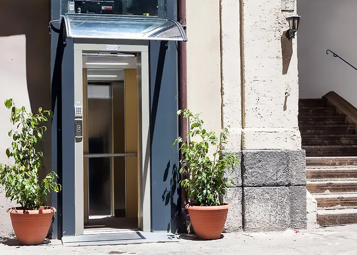 B模式酒店 招待所 卡塔尼亚