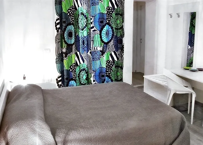 招待所 B模式酒店 卡塔尼亚